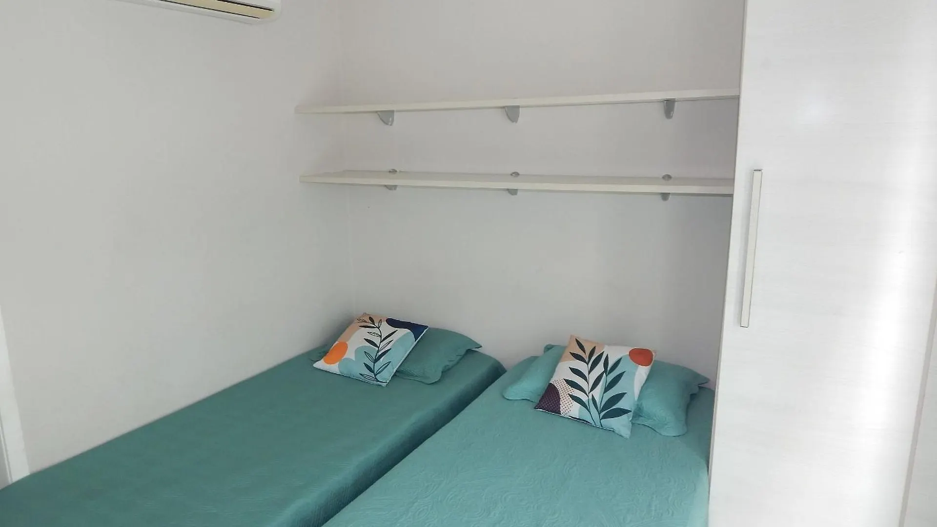 Vista Incrivel Para O Mar - Apto 2 Quartos Com Area De Lazer Completa - Mandai Cabo Frio 0*,  Brazil